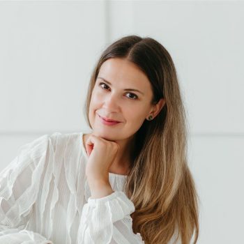 Zdjęcie przedstawia magister farmacji Zofię Winczewską